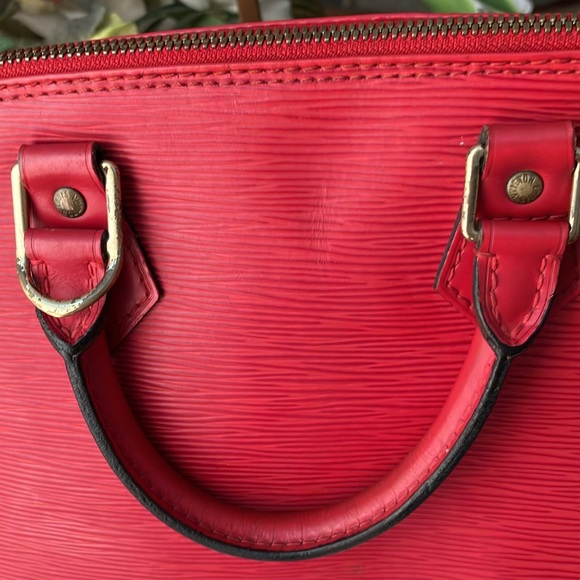 LOUIS VUITTON Red Epi Alma Authenticated by PoshMark. - Picture 11 of 16
